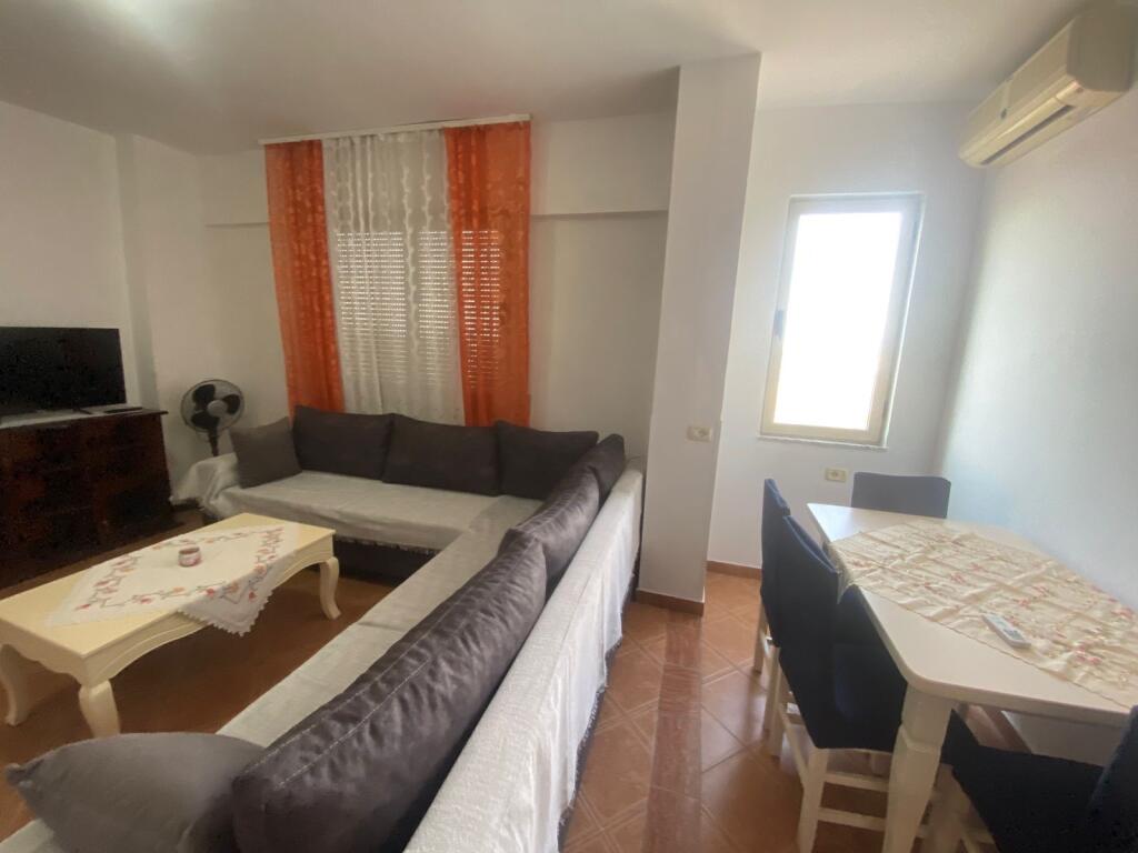 Affittasi 2+1 AL GLOBE DI FRONTE A DELIJORGJI 600€