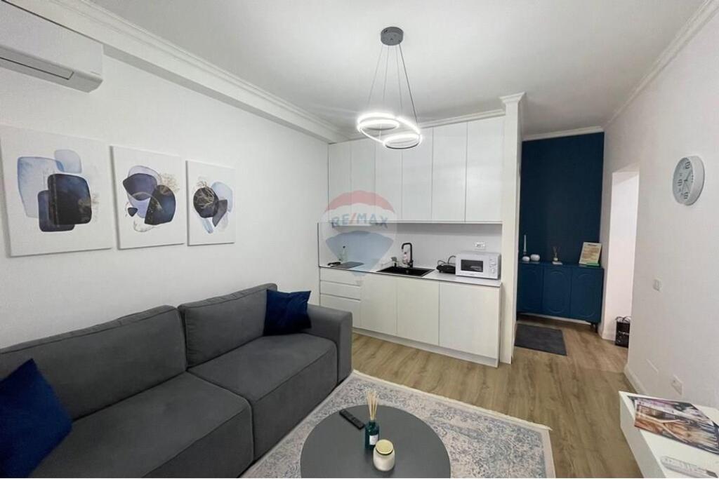 Appartamento 1+1+balcone in Affitto a 21 Dhjetori