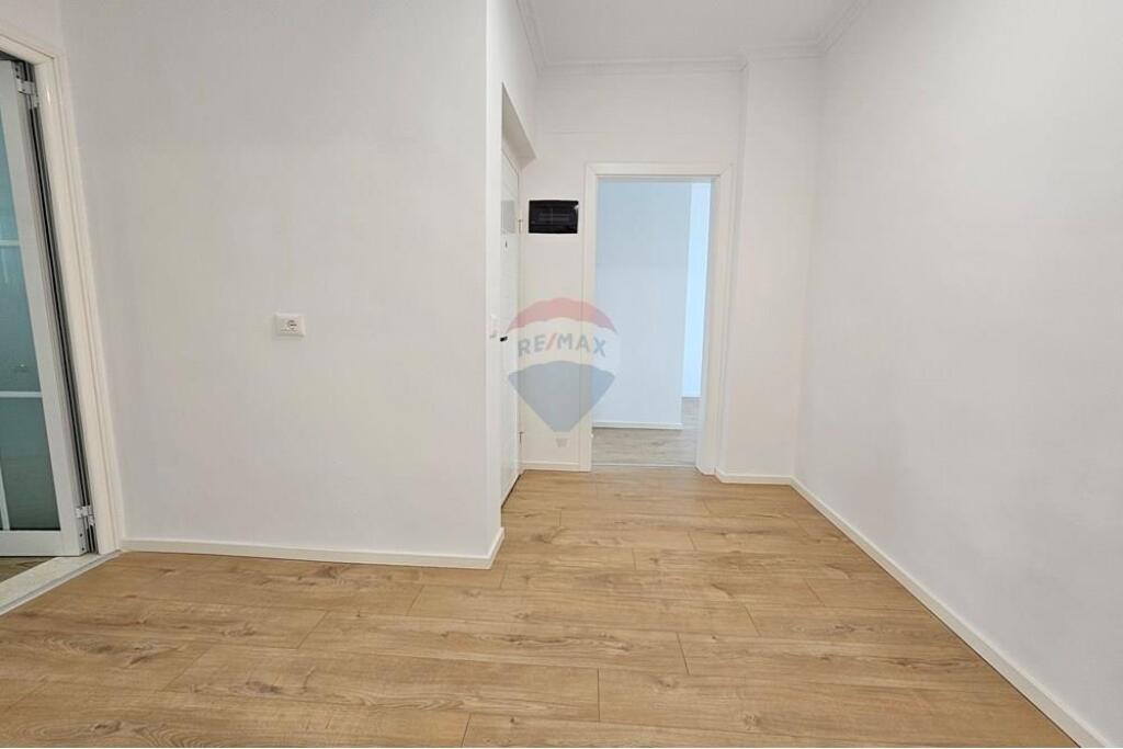 2+1 Apartment for sale on Bardhyl Street! !