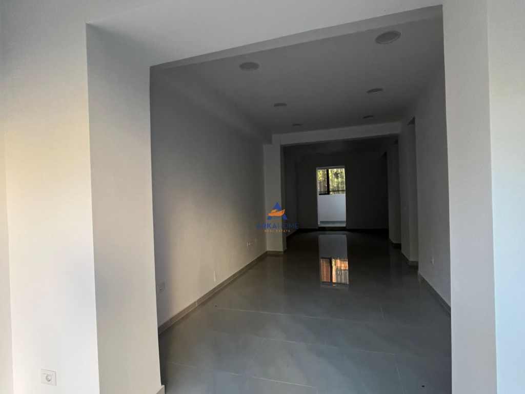 BUSINESS PREMISES FOR RENT 65M2 FIRST LINE "21 DHJETORI" 1700 EURO