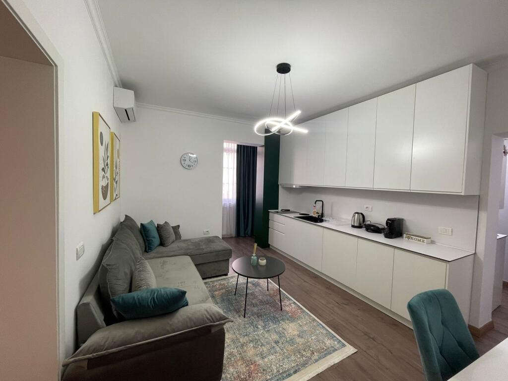 Apartament 1+1+ballkon per Qira tek 21 Dhjetori