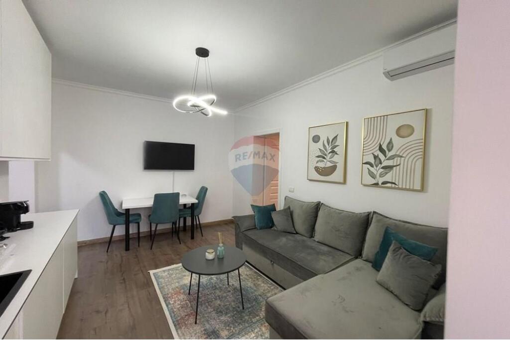 Apartment 1+1+balcony for Rent at 21 Dhjetori