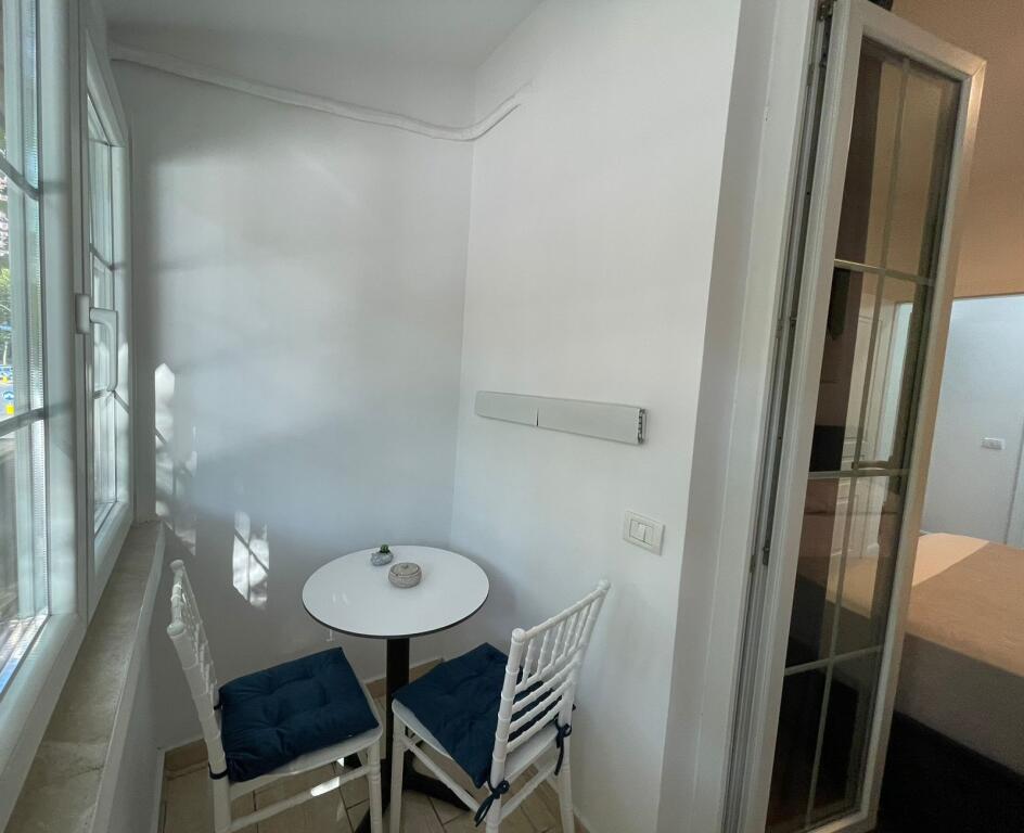 Appartamento 1+1+balcone in affitto a 21 Dhjetori