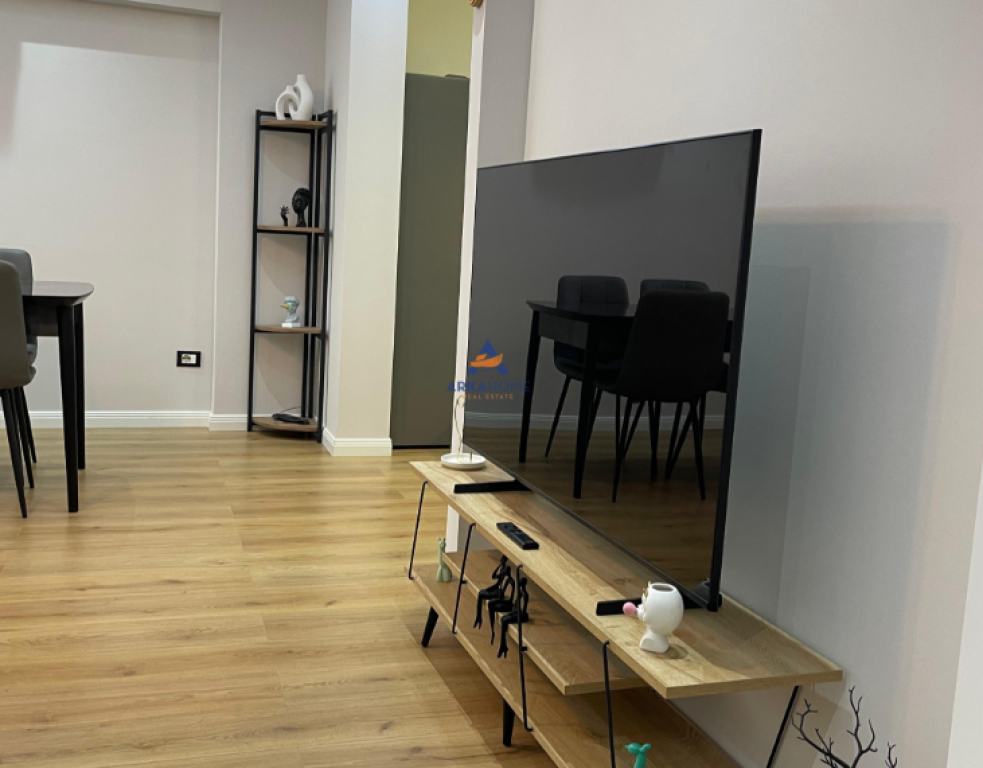 JEPET APARTAMENT 2+1 ME QERA" PERBALLE KOMPLEKSIT DELIJORGJI" 850 EURO