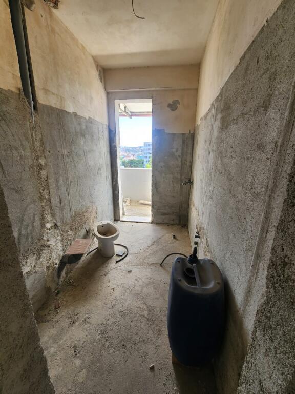 APPARTAMENTO 3+1+2 IN VENDITA SULLA SPIAGGIA HEKURUDHA, DURRËS