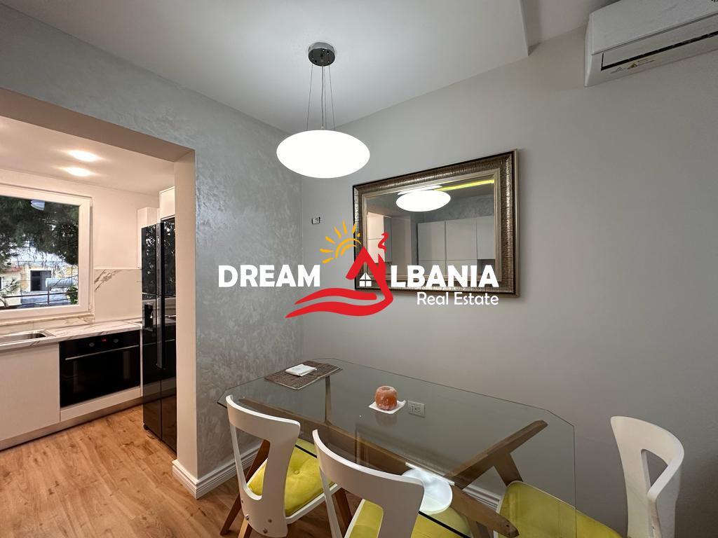 Villa Privata su Due Piani in Vendita nella zona di Kinostudio vicino alla scuola Gjon Buzuku (ID 4141027)