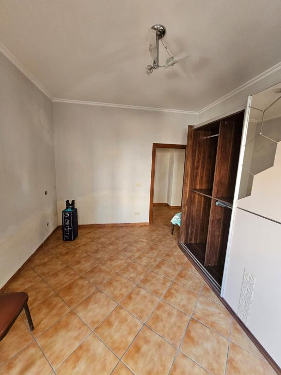 VENDESI APPARTAMENTO 2+1 VICINO AL QUARTIERE 5 DURRES