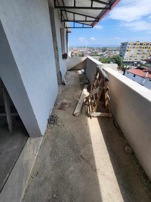 APPARTAMENTO 3+1+2 IN VENDITA SULLA SPIAGGIA HEKURUDHA, DURRËS