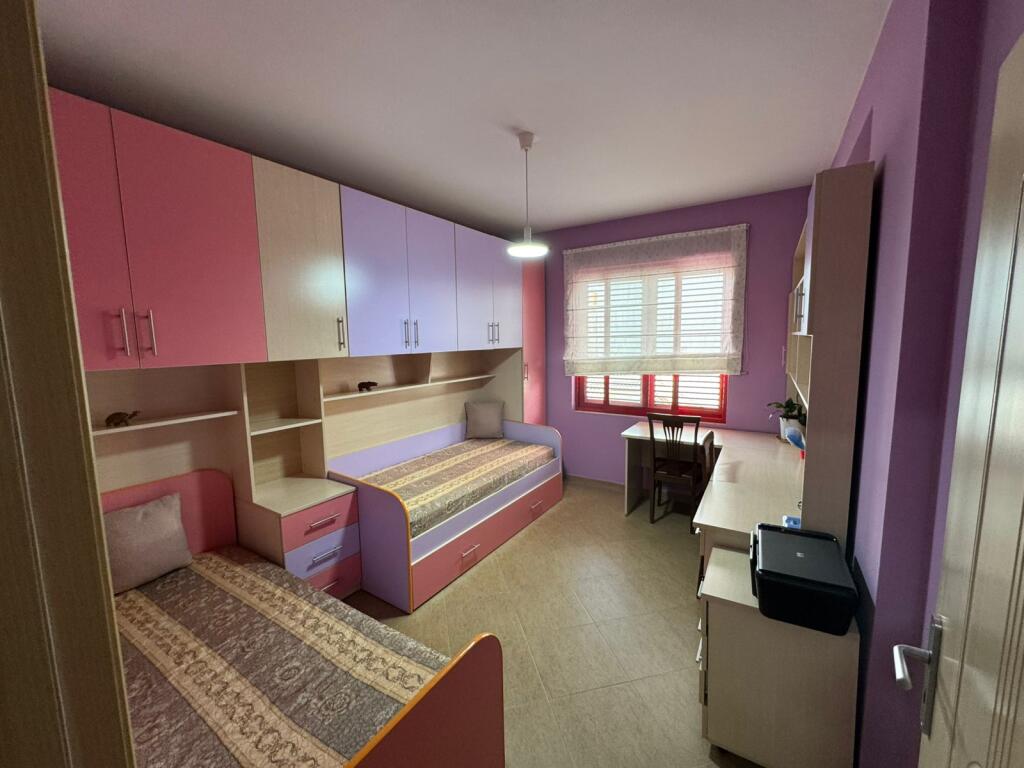 Apartment 3+1+2 for rent at Zogu i Zi