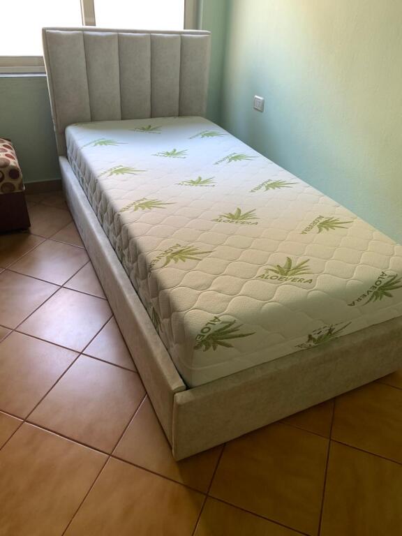 Jepet me qera apartament 3+1, Komuna Parisit