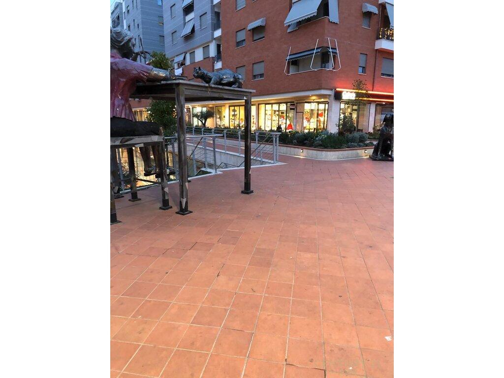 🔥 COMMERCIAL SPACE FOR RENT – TOWER BRIDGE 3, STRATEGIC CORNER NEAR THE CHIMNEY