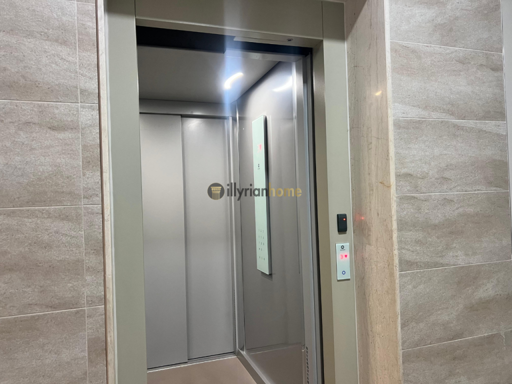 Appartamento moderno 2+1+2 posti auto in affitto, Kinostudio, Tirana