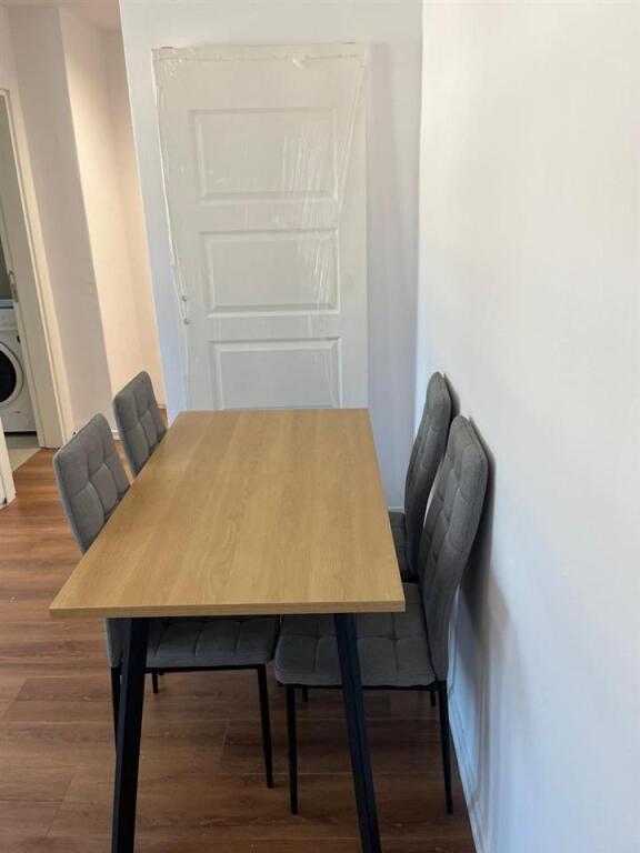 Jepet apartament 1+1 me qera i sapo mobiliar tek pazari ri