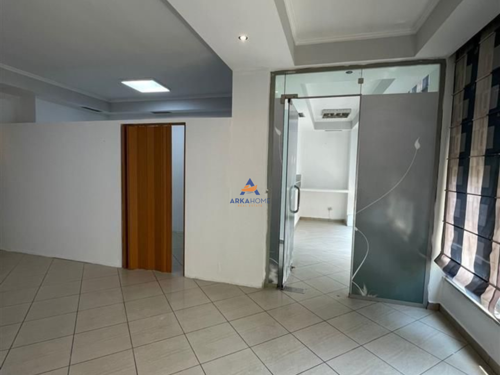 OFFICE SPACE FOR RENT "AT KAVAJES STREET" 600 EURO