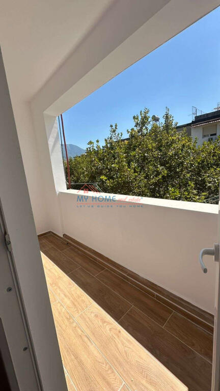 Apartament 2+1 ne shitje tek Pediatria Tirane
