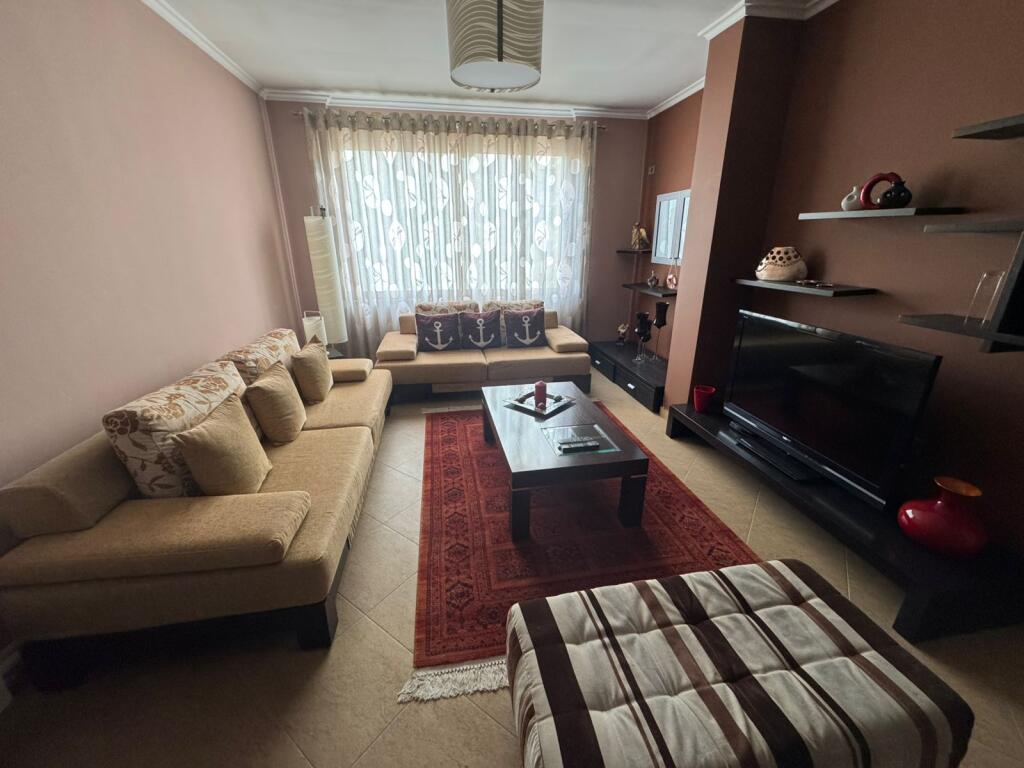 Apartment 3+1+2 for rent at Zogu i Zi