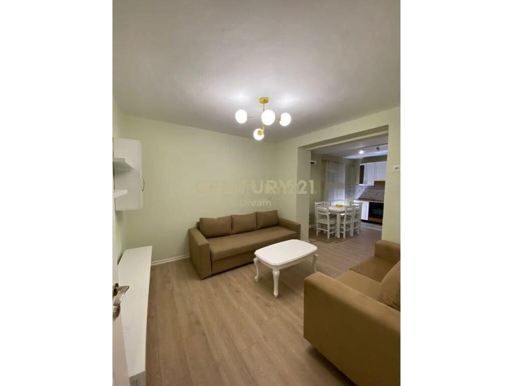 🏡 3-Bedroom Apartment for Rent – Xhamlliku, near Shtraus Square