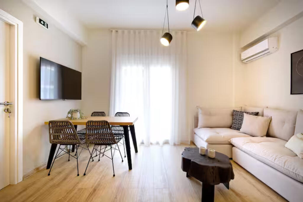 Appartamento In Affitto 1+1 Al Viale Zogu i Pare (ID B2101218) Tirana