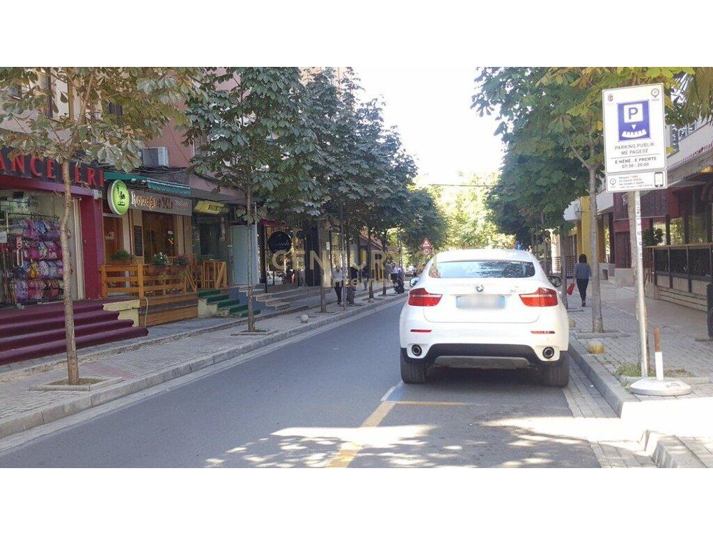 🎯 Zyrë Premium për Qira në Zemër të Tiranës – Ish-Blloku, Rr. Pjetër Bogdani
