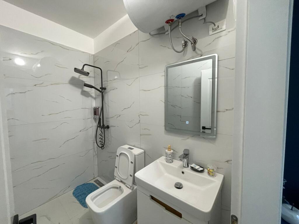 Appartamento 1+1+balcone in affitto a 21 Dhjetori