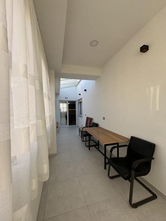 Appartamento 2+1+2 con veranda in affitto – Di fronte a Delijorgji