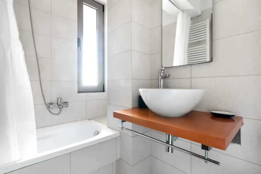 Appartamento in Affitto 3+1+2 a Bllok (ID B230166) Tirana​
