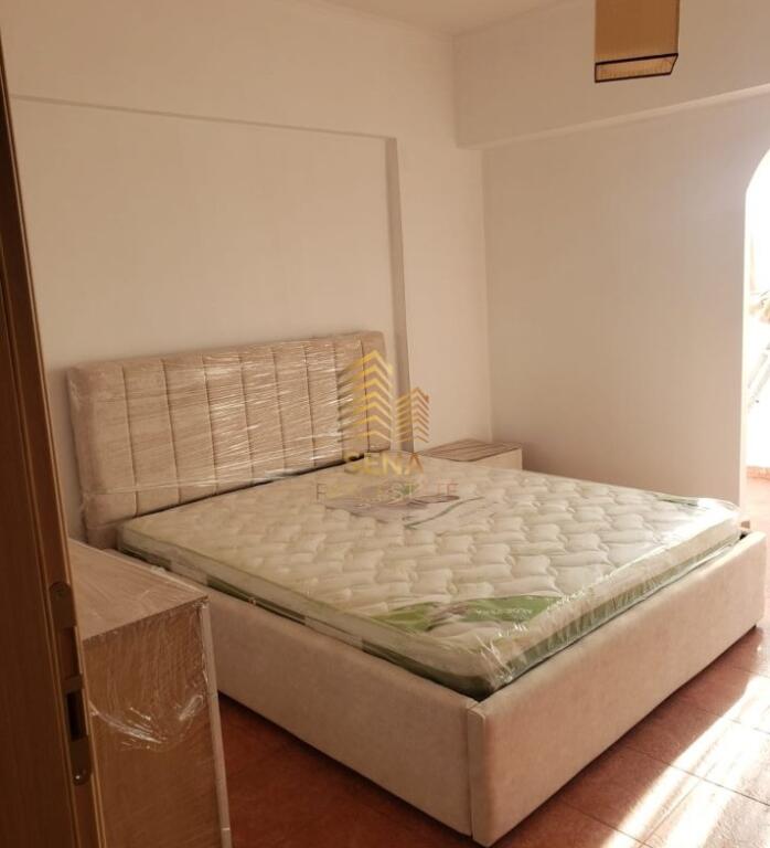 Affitto, Appartamento 2+1+2Blk, Comune di Parigi, 600 Euro/Mese