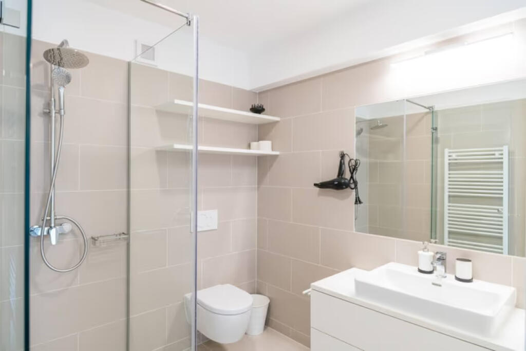 Apartment For Sale 1+1 at 21 Dhjetori (ID B111129) Tirane.