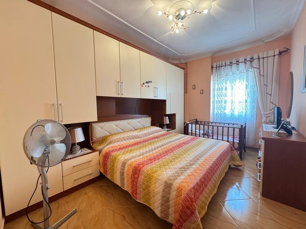 2+1 Apartment for Rent near "17 Shkurt" School Qesarake, Fresk