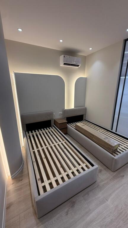 Shitet Super Apartament 2+1 i sapo arreduar te 21 dhjetori