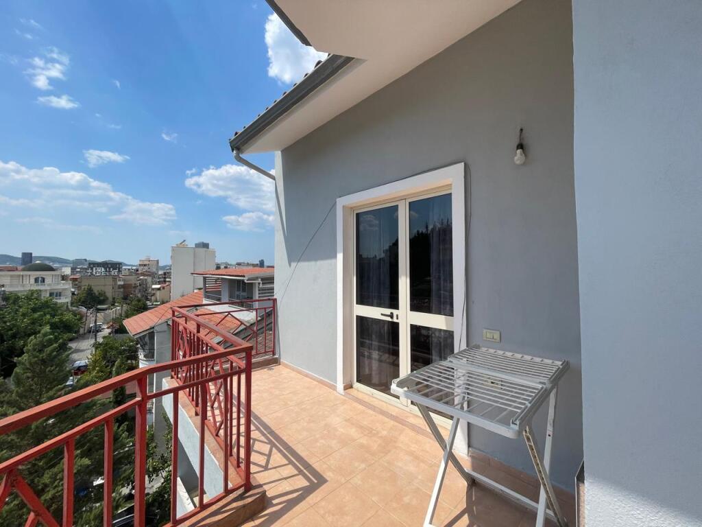 Appartamento 2+1+Veranda in Affitto presso l'ex Mercato Elettrico