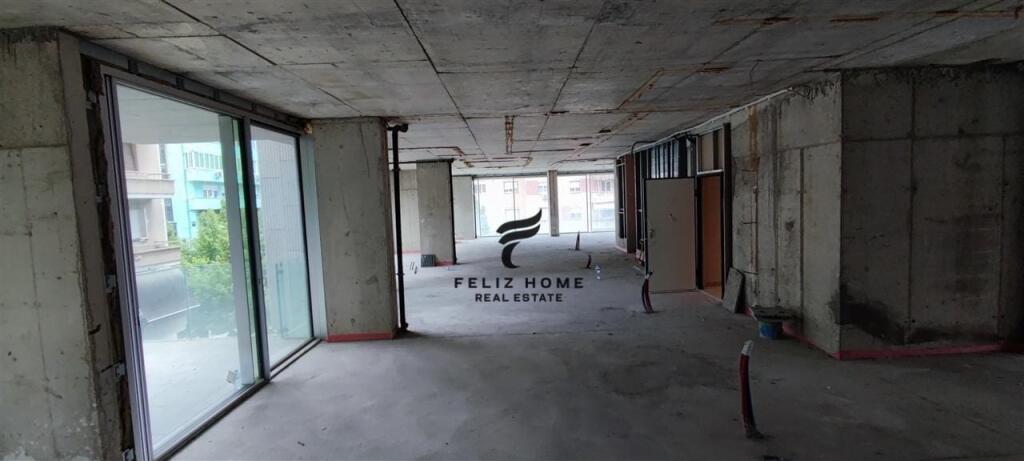 BUSINESS PREMISES FOR RENT 600M2 BLLOK 5000 EURO