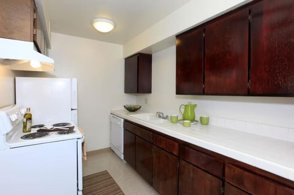 Apartament me qera 2+1 ne Astir (ID B2201438) Tirane