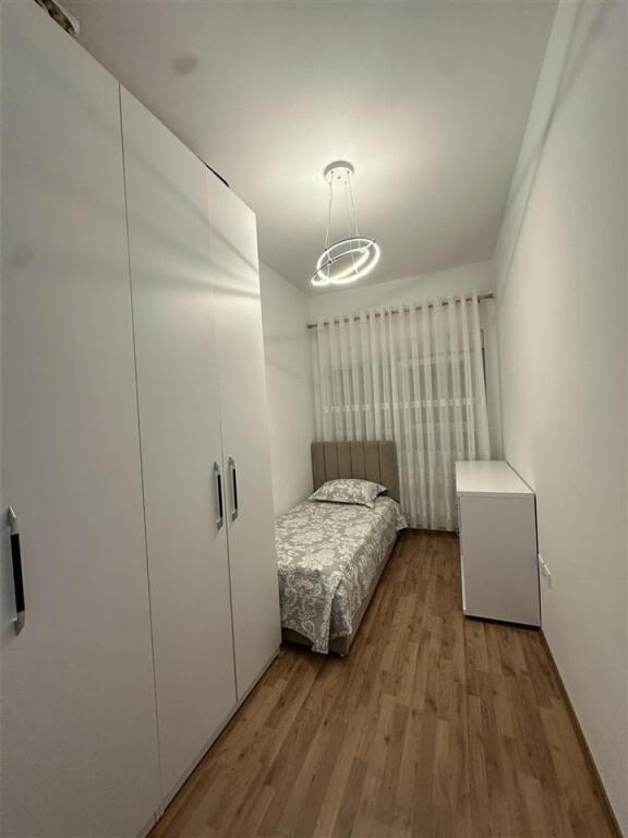 Super Apartament 2+1 me qera tek kompleksi Mangalem/Ali Demi (500 euro i padisk)
