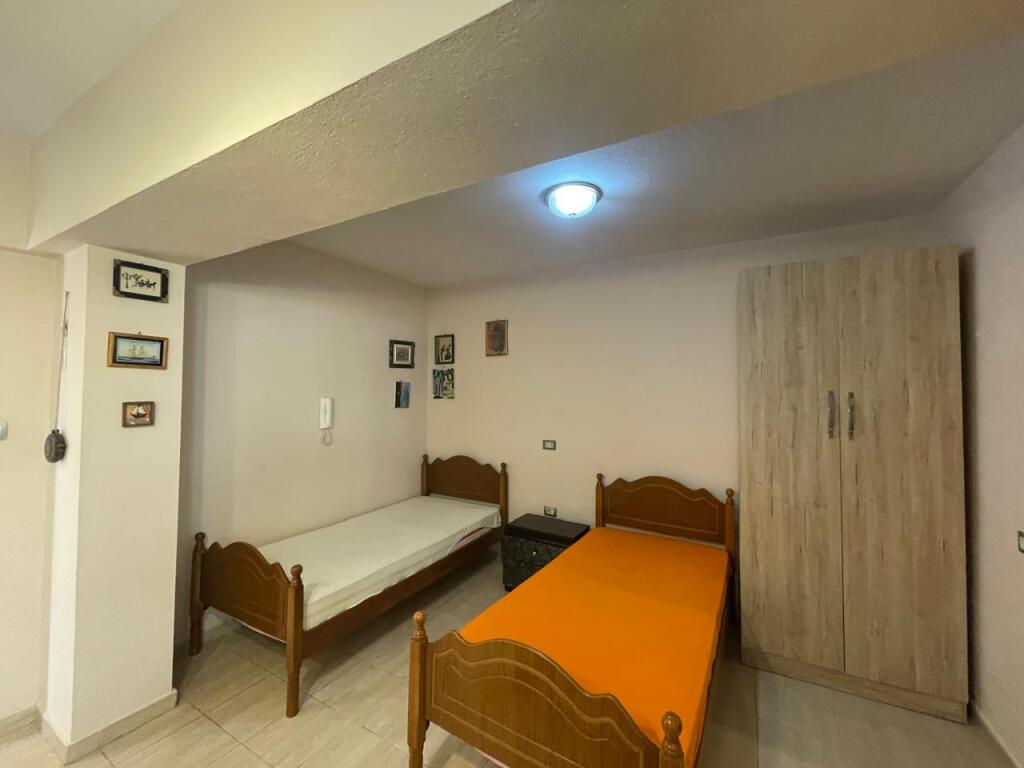 Apartament 1+1 me Qira tek Ish Tregu Elektrik