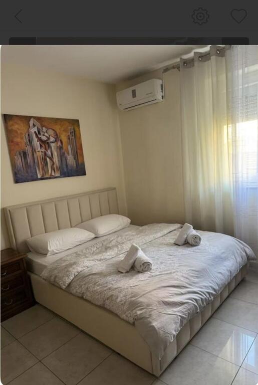 Jepet me qera apartament 1+1,Prane Pazarit te ri