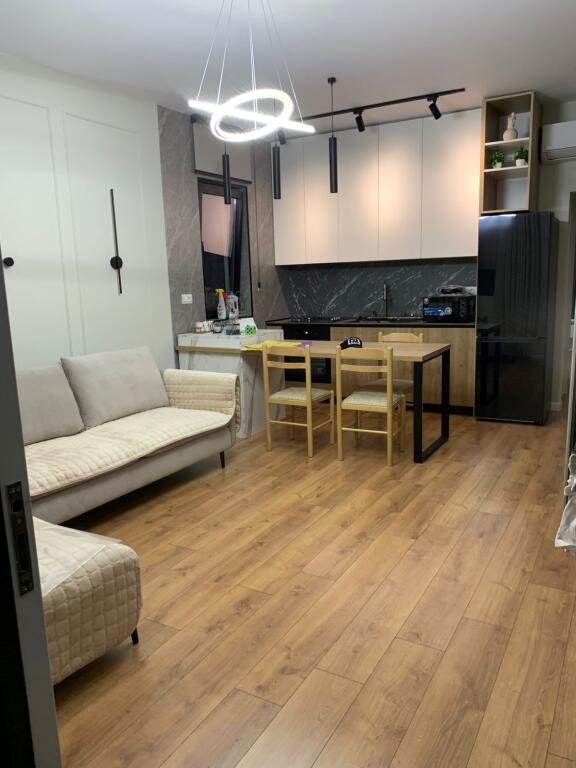 Appartamento 1+1+1 Balcone In Affitto