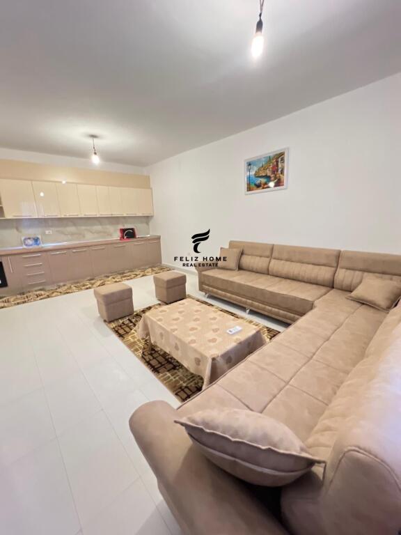 APARTAMENT ME QERA 1+1 FRESK 350 EURO
