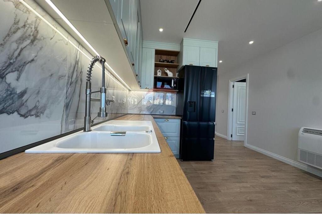 Modern apartment 2+1+2 on Elbasan Street!