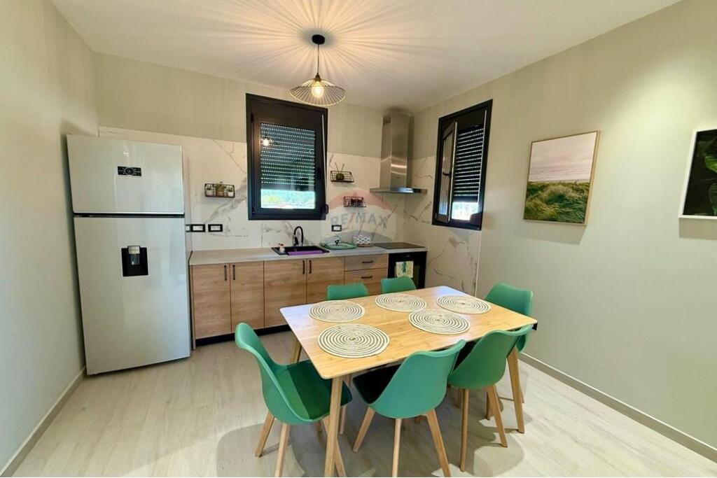 VILLA SU DUE PIANI IN VENDITA A HAMALLAJ