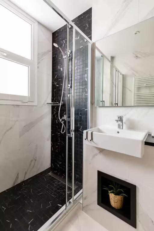 Appartamento In Affitto 2+1 In Centro (ID B220918) Tirana.