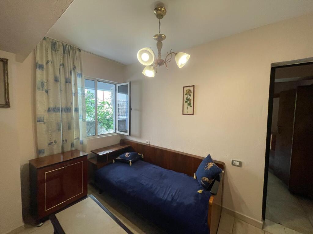 Apartament 1+1 me Qira tek Ish Tregu Elektrik