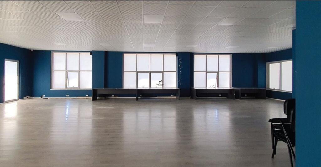 OFFICE FOR SALE 240M2 BARDHYL STREET 600,000 EURO