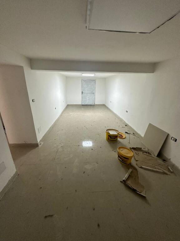 WAREHOUSE FOR RENT 55M2 ELBASAN STREET 450 EURO