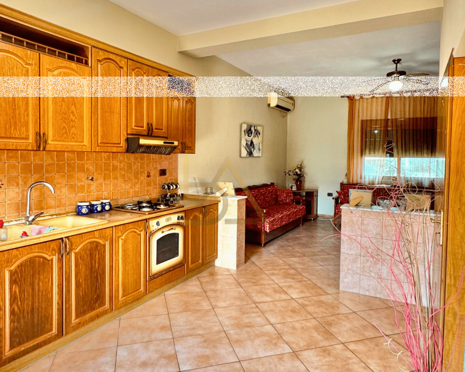 Villa in vendita a Marikaj, Vorë