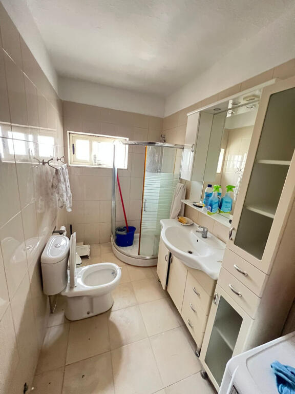 Apartament Me Qera 2+1 Tek Pazari i Ri (ID B221344) Tirane