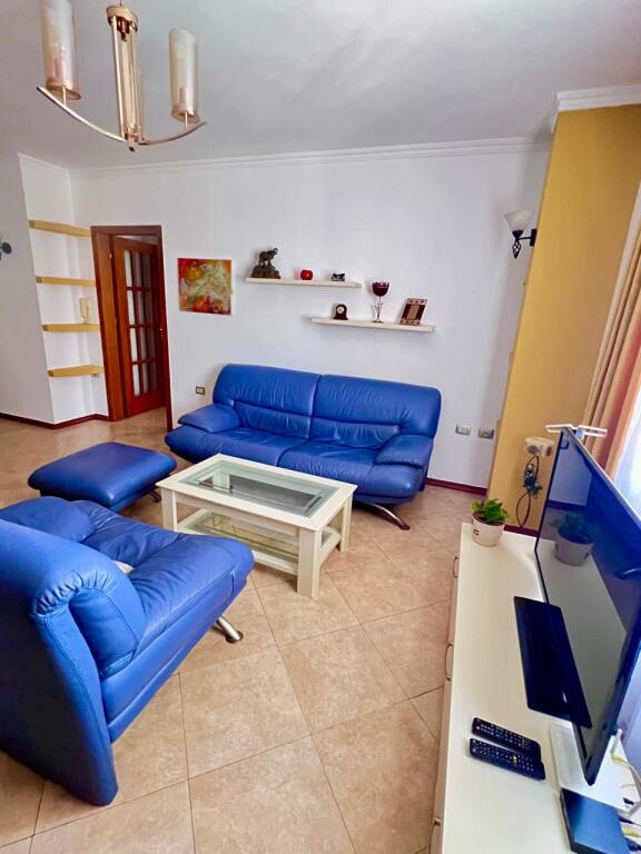 Centro affittasi appartamento 2+1