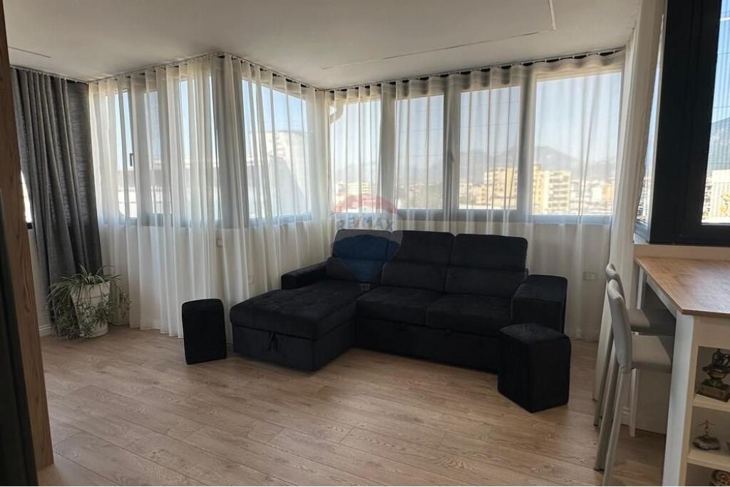 Modern apartment 2+1+2 on Elbasan Street!