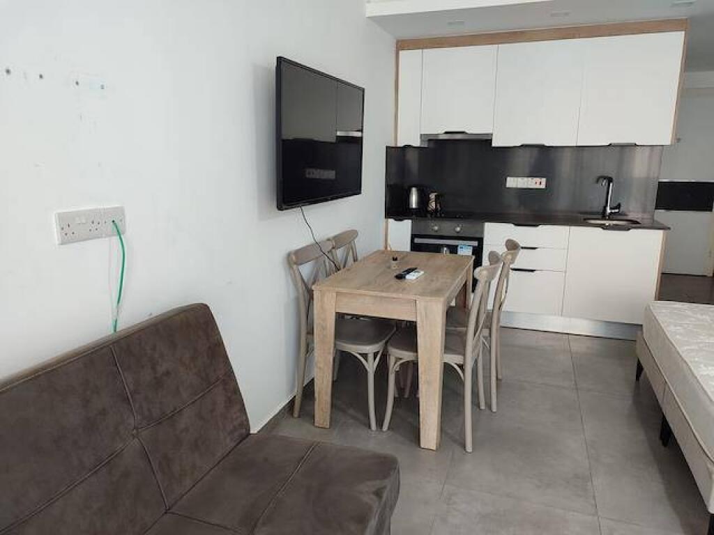 Apartament Me Qera 1+1 Tek Kodra e Diellit (ID B2101219) Tirane