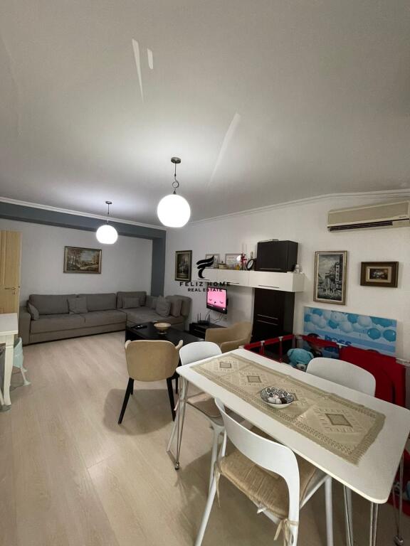 APARTAMENT ME QERA 2+1 BLLOK 800 EURO